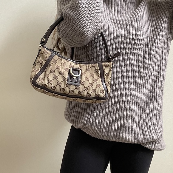 SOLD 🥰Gucci GG Canvas Brown Shoulder Bag - Picture 2 of 8